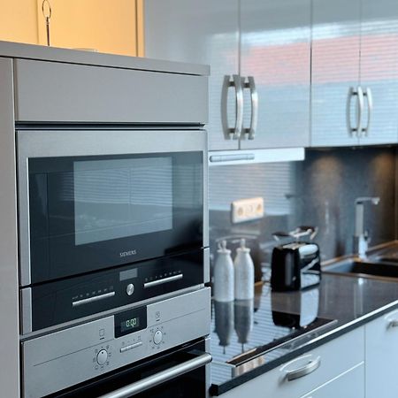 הנובר 90M2 I Central I Netflix I Wifi I Free Parking I Lia Apartments מראה חיצוני תמונה
