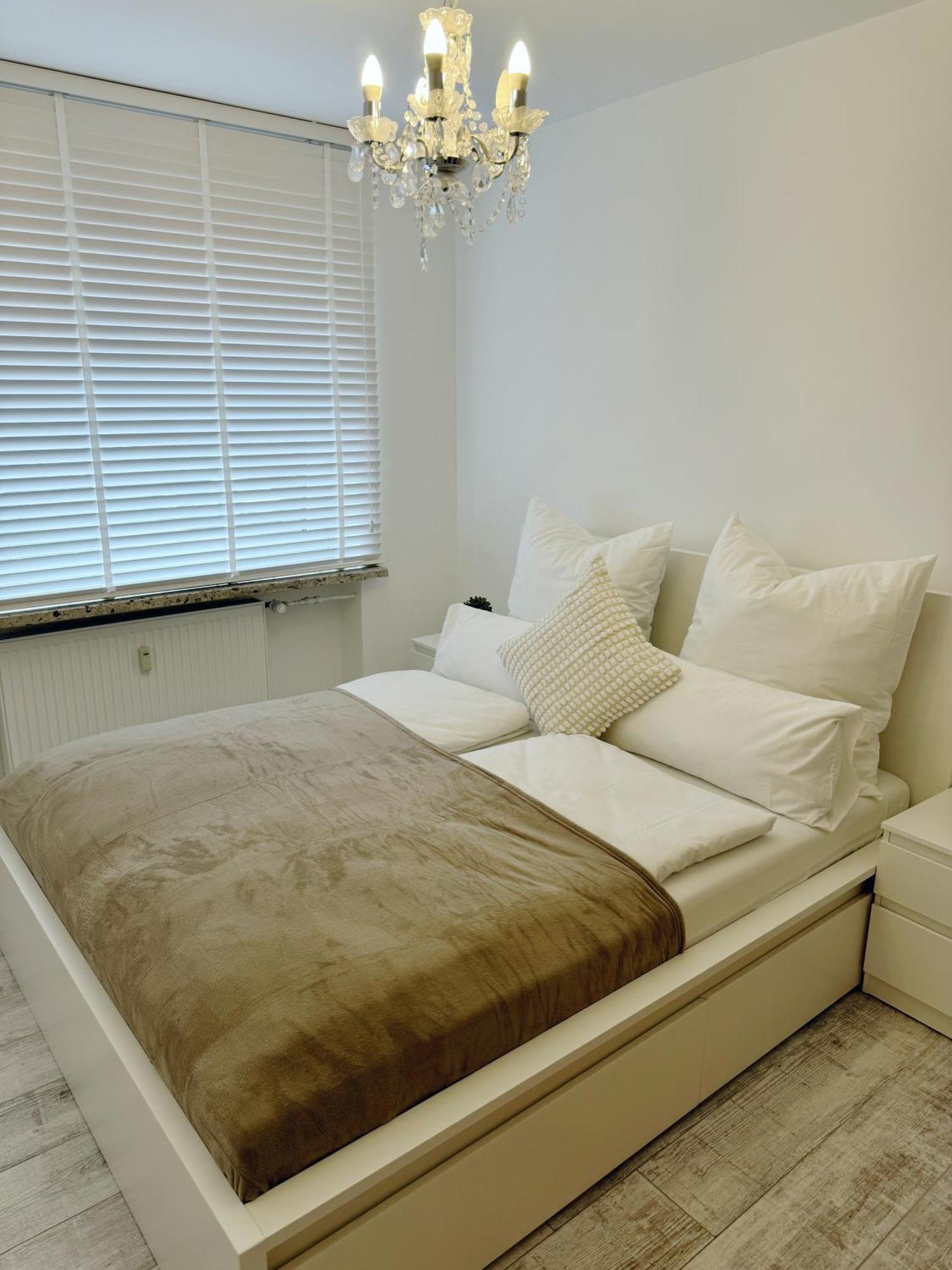 הנובר 90M2 I Central I Netflix I Wifi I Free Parking I Lia Apartments מראה חיצוני תמונה