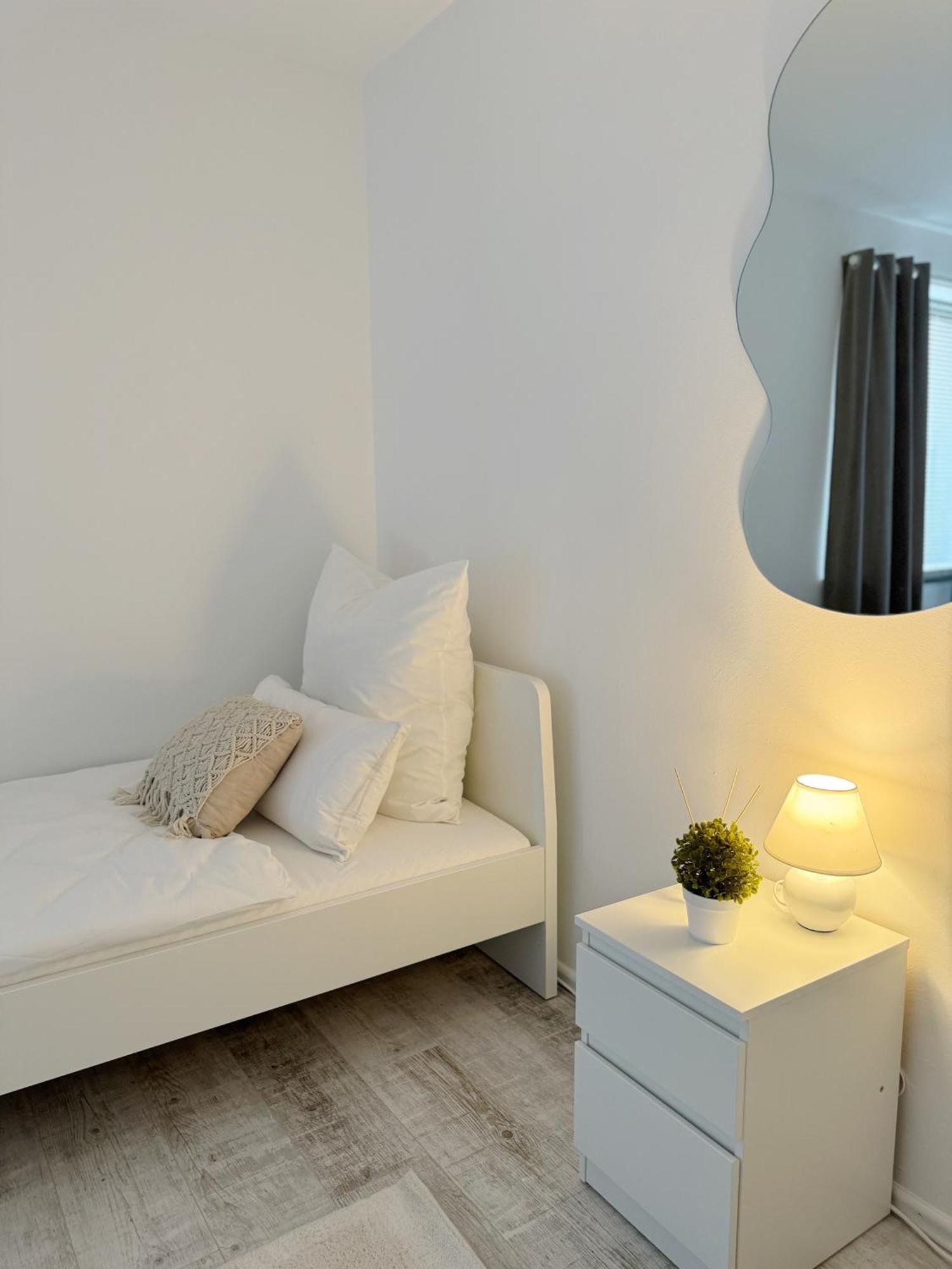 הנובר 90M2 I Central I Netflix I Wifi I Free Parking I Lia Apartments מראה חיצוני תמונה